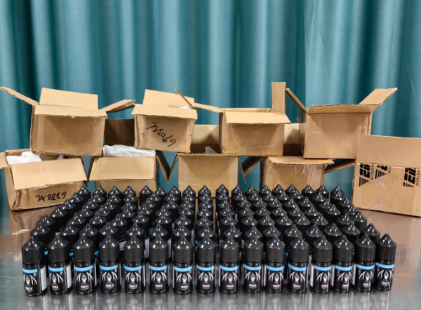 达麟操盘 一批电子烟烟液伪报成护肤品，被南京海关查获